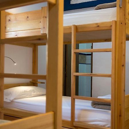 Crux Albergue Adahuesca エクステリア 写真