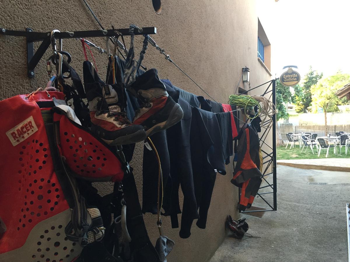 Crux Albergue Adahuesca エクステリア 写真