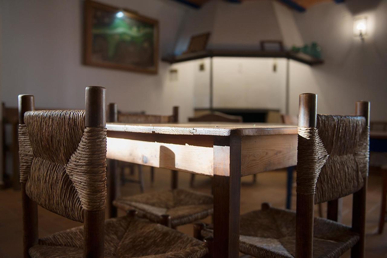 Crux Albergue Adahuesca エクステリア 写真