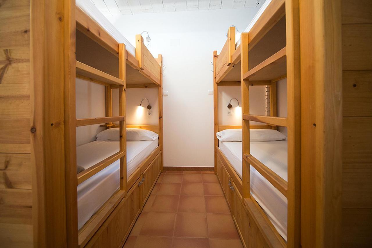 Crux Albergue Adahuesca エクステリア 写真